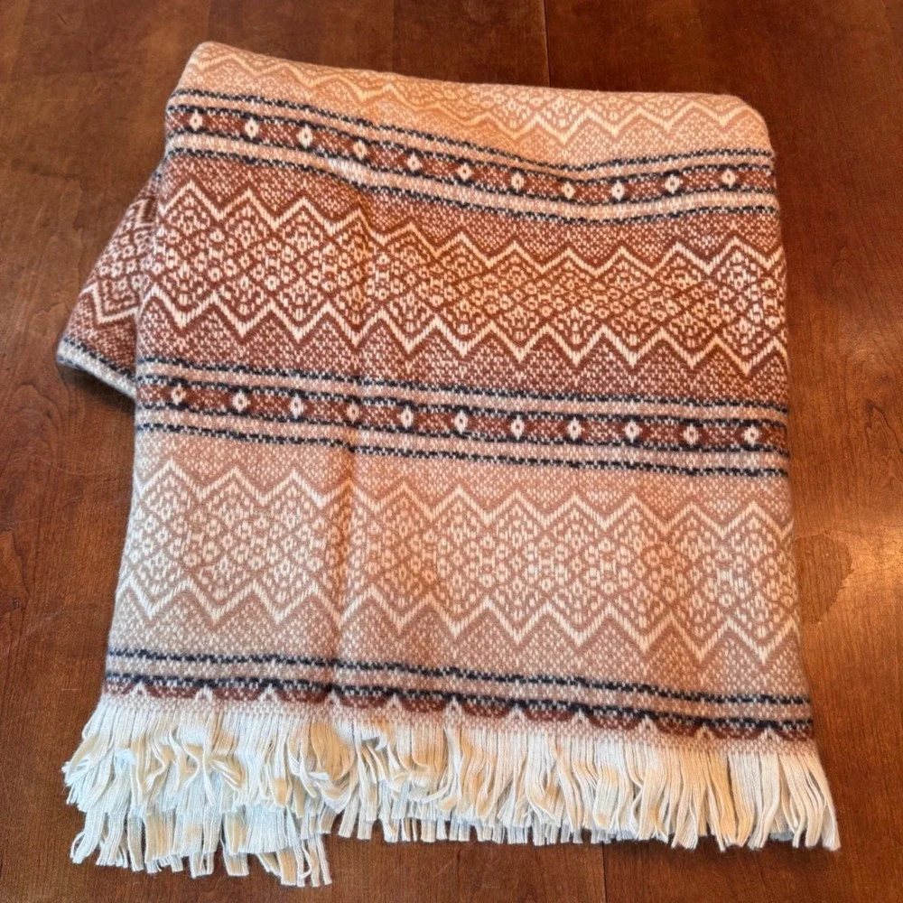 Amana Woolen Mill Blanket 54x72 Tan Brown Fair Isle 100% Wool Fringed Throw